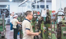 国内电子厂爆料视频最新,生产线内幕大曝光！